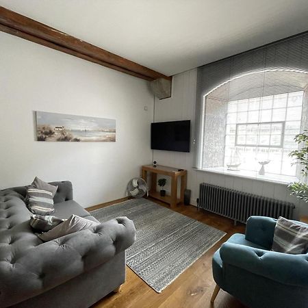 Cozy Coastal Apartment Plymouth Buitenkant foto